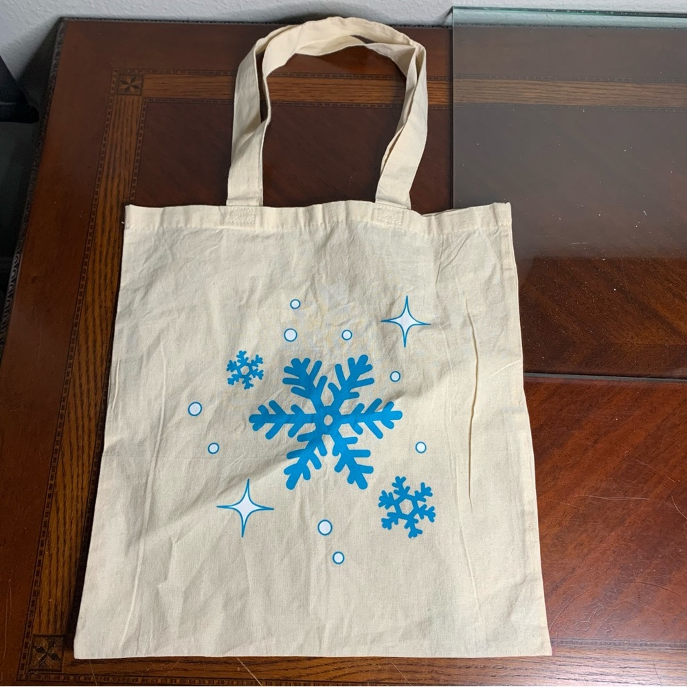 NWOT Q-Tees Frozen Snowflakes Canvas Tote